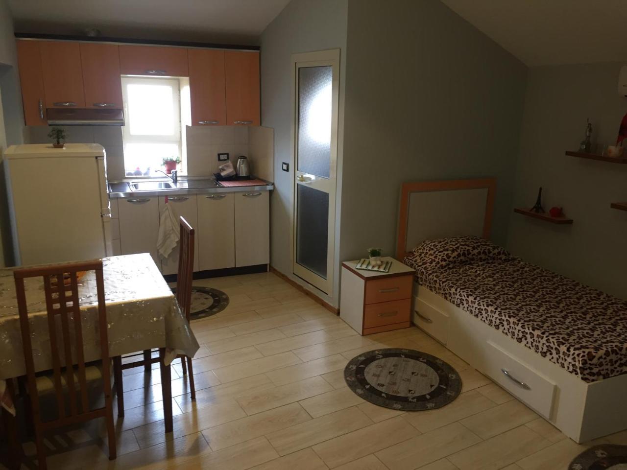 Lille France Apartments Shkodër Екстериор снимка