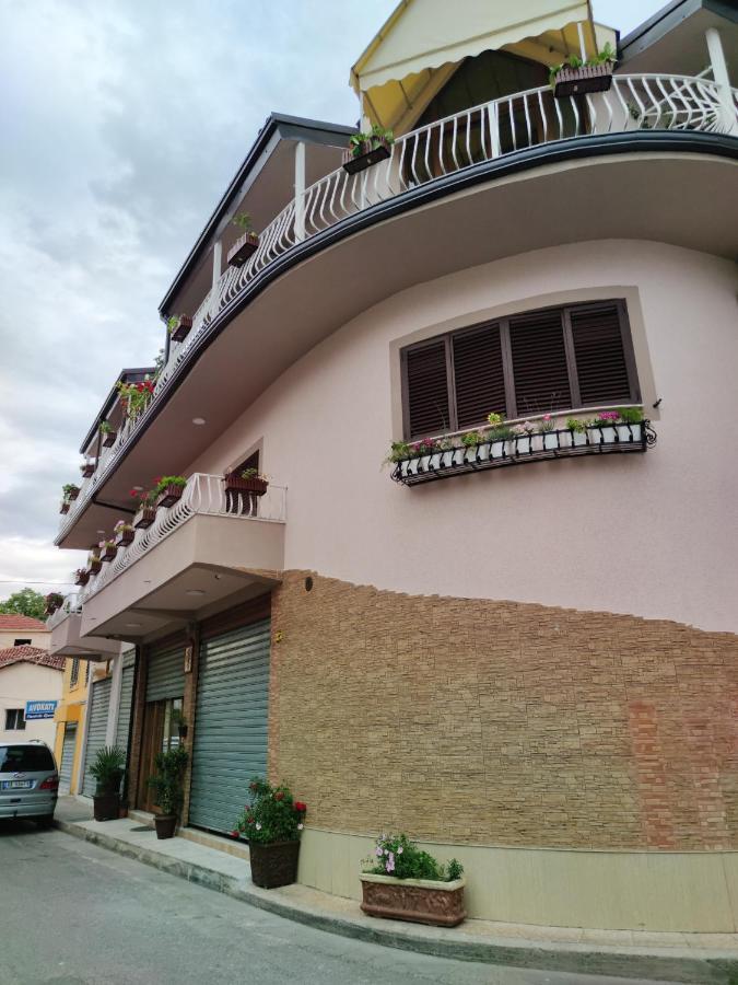 Lille France Apartments Shkodër Екстериор снимка