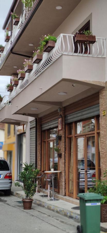 Lille France Apartments Shkodër Екстериор снимка